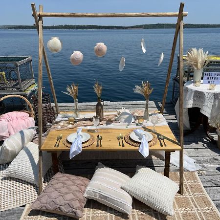 Seawatch Bed & Breakfast Acomodação com café da manhã Halifax Exterior foto