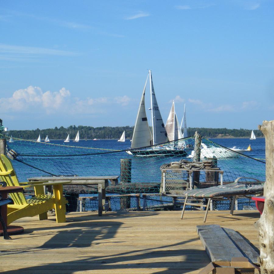 Seawatch Bed & Breakfast Acomodação com café da manhã Halifax Exterior foto